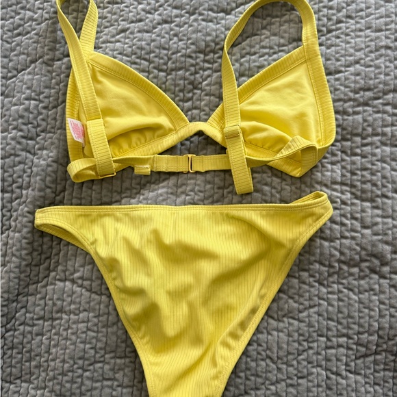 Yellow bikini set - Picture 3 of 4
